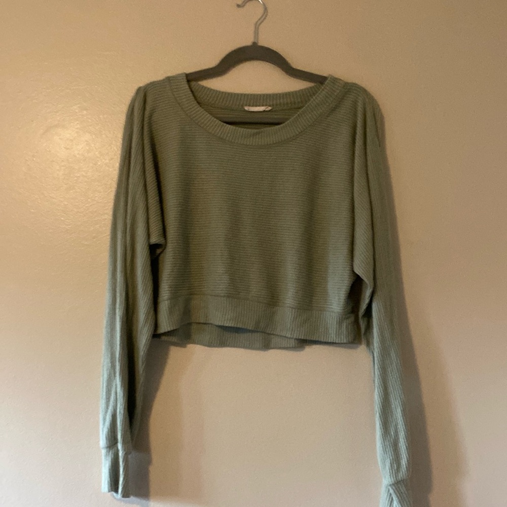 Altar’d state cropped long sleeve